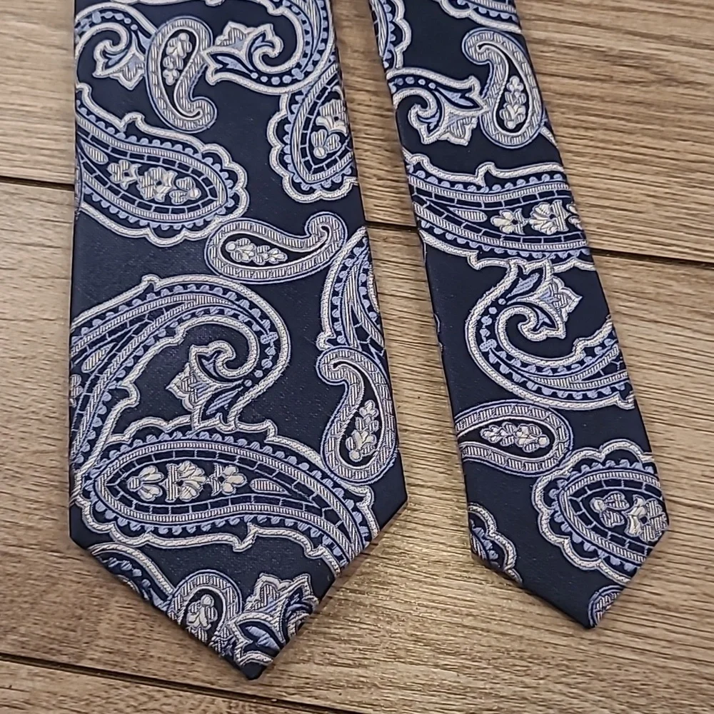 HUGO BOSS Italy Recent‎ Metallic Navy Silver Paisley Skinny Mens Silk Tie NEW